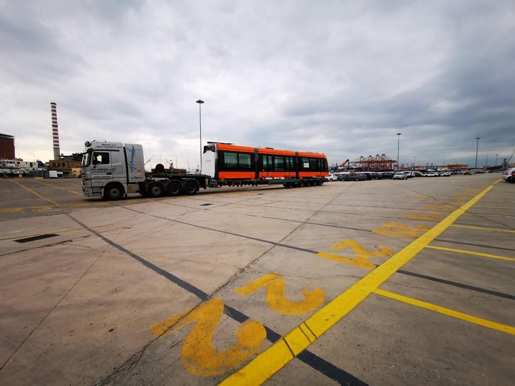 Delta Maritime delivers 50 Alstom Tramways wagons through Piraeus port